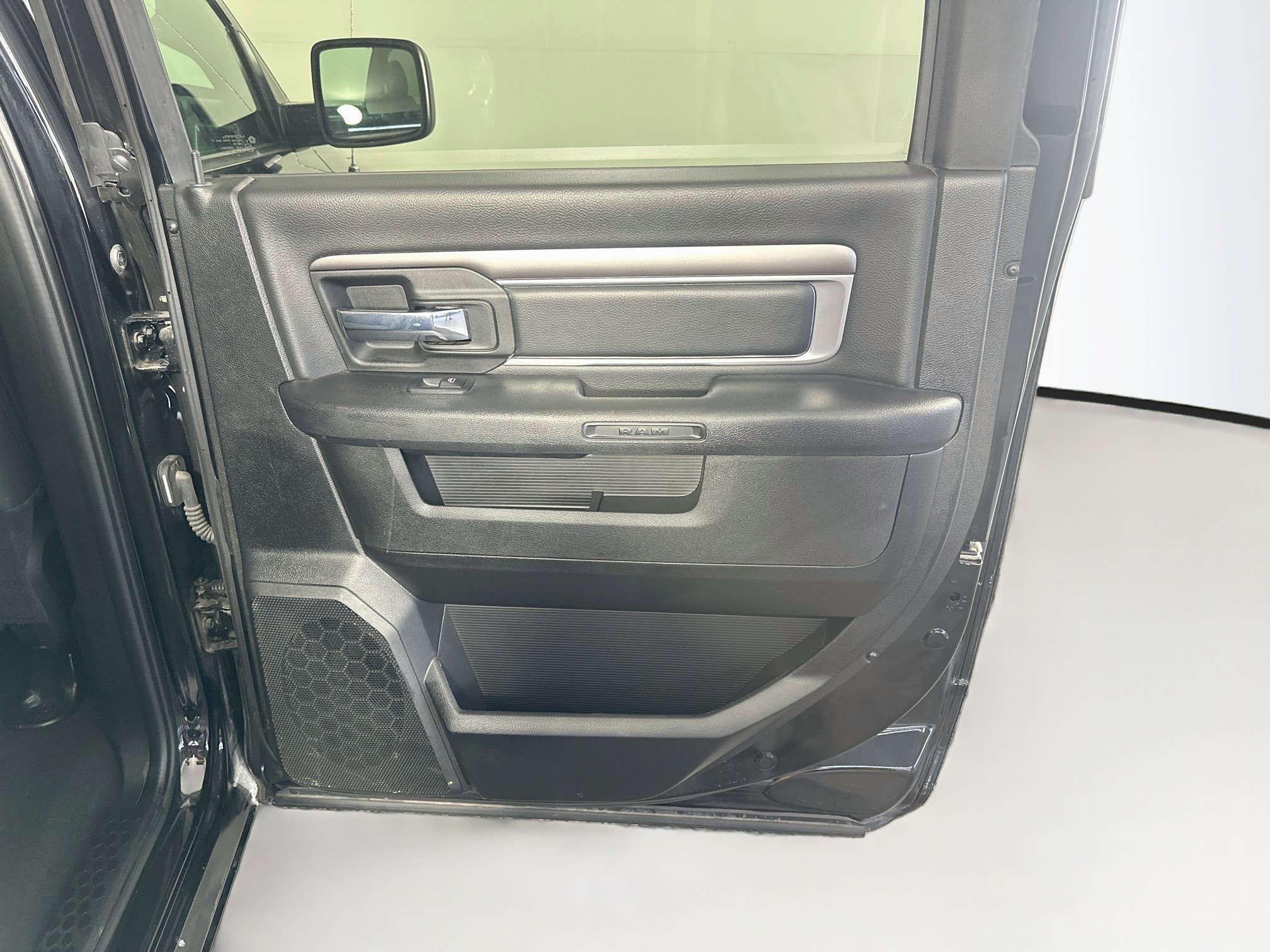 Used 2024 RAM 1500 Warlock AWD/4WD image 27