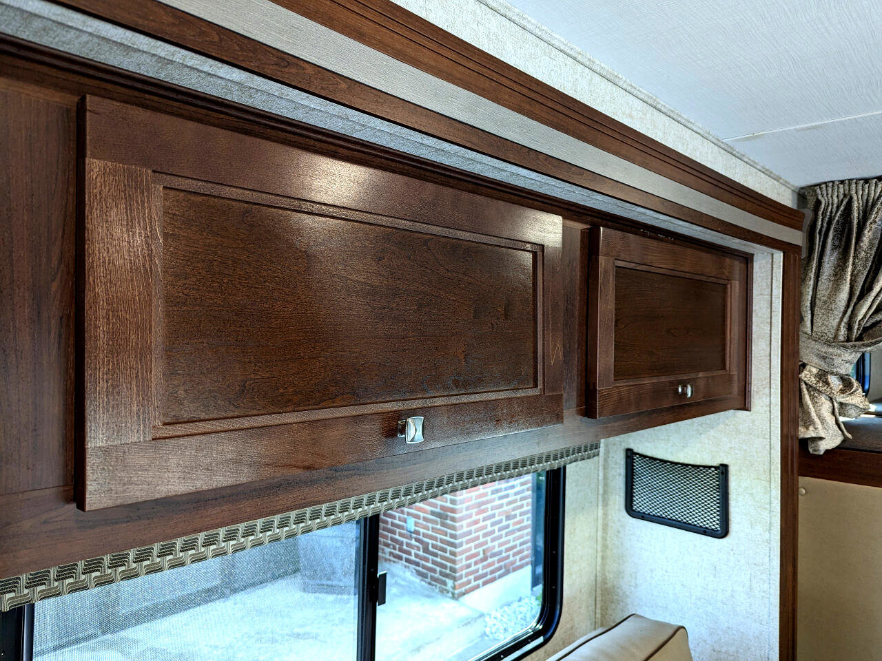 Used 2019 Chevrolet Express 4500 w/ RV Package RWD image 39