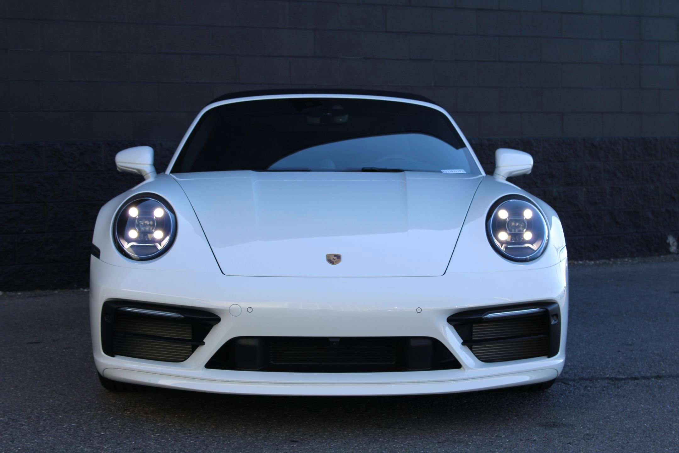 Used 2024 Porsche 911 Carrera image 6
