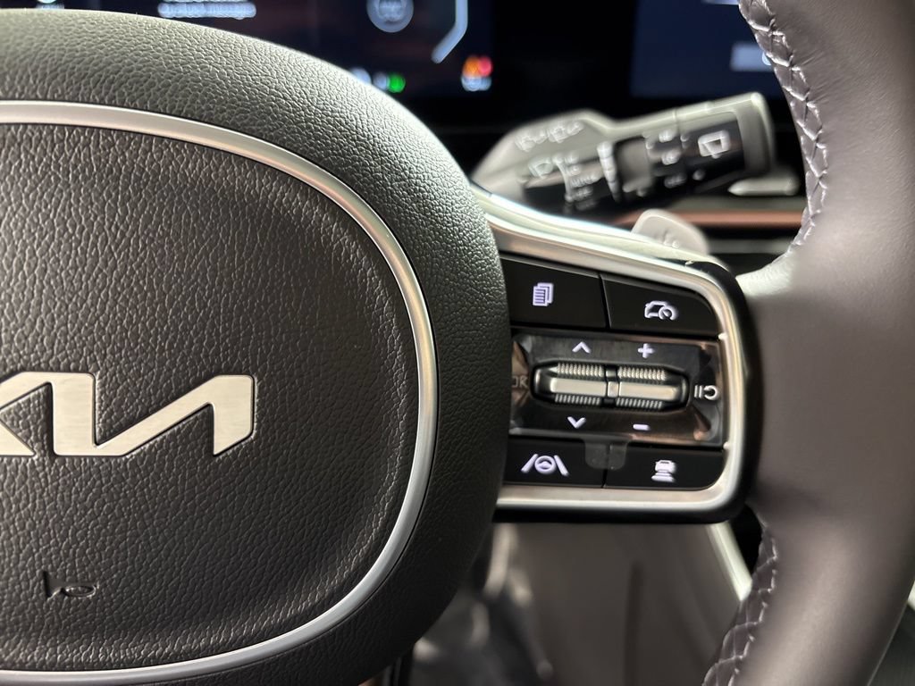 New 2026 Kia Carnival SX Prestige FWD image 32