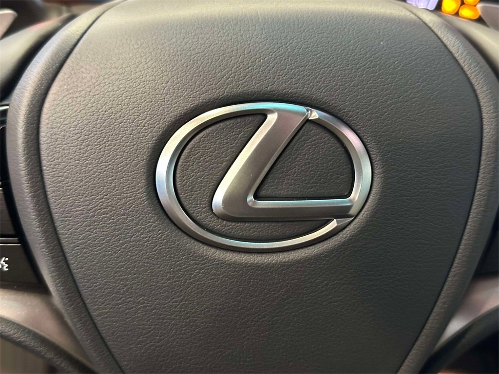 New 2025 Lexus ES 350 350 image 21