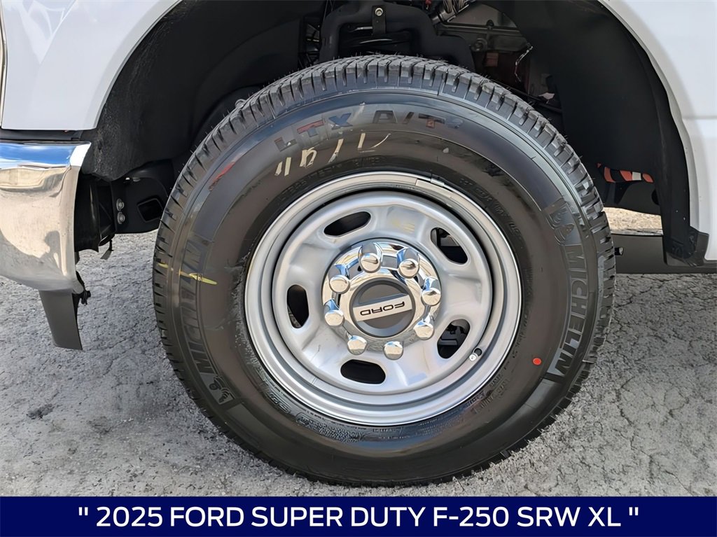 New 2025 Ford F250 XL w/ XL Chrome Package image 27