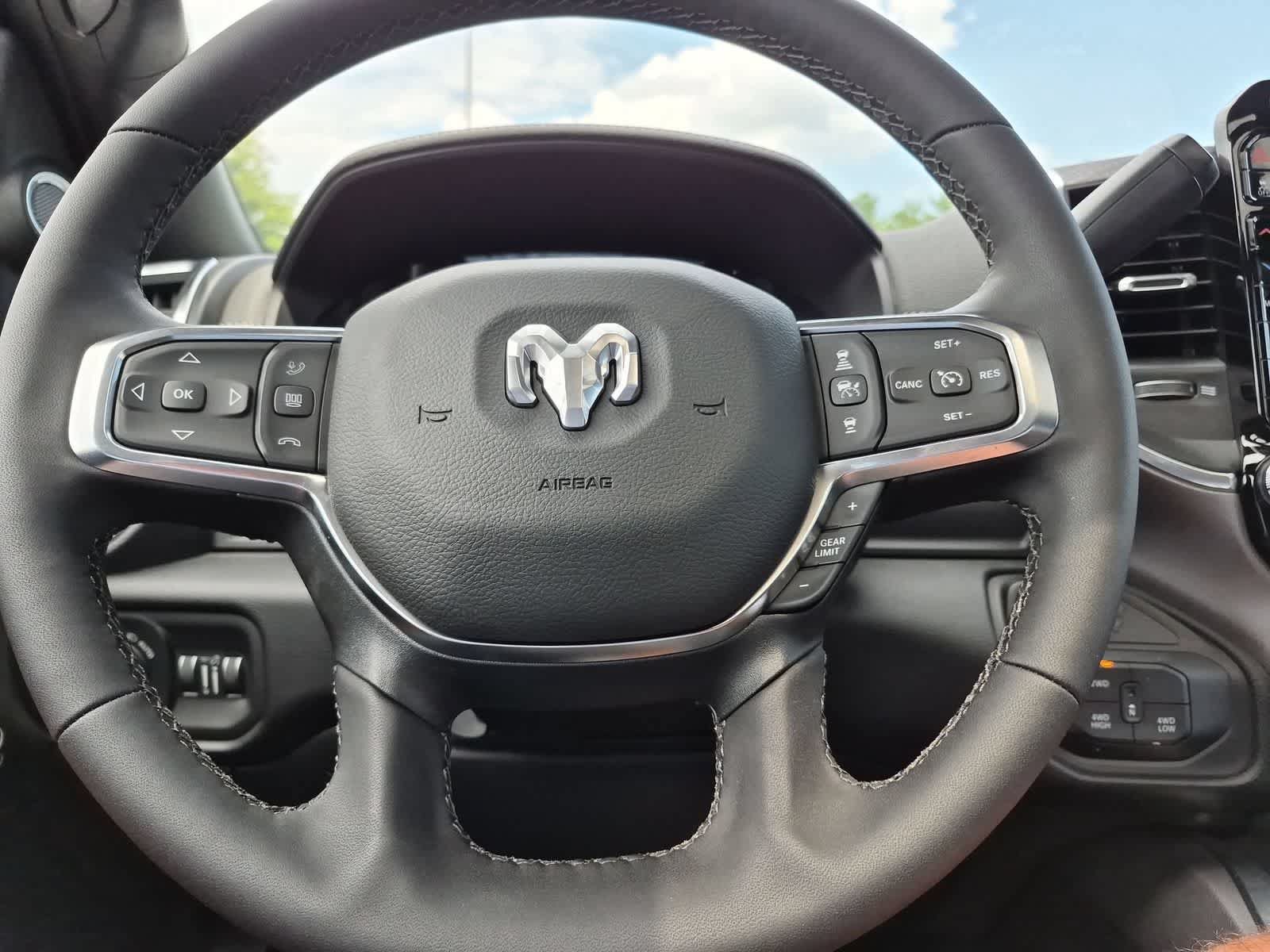 New 2026 RAM 2500 Laramie AWD/4WD image 22