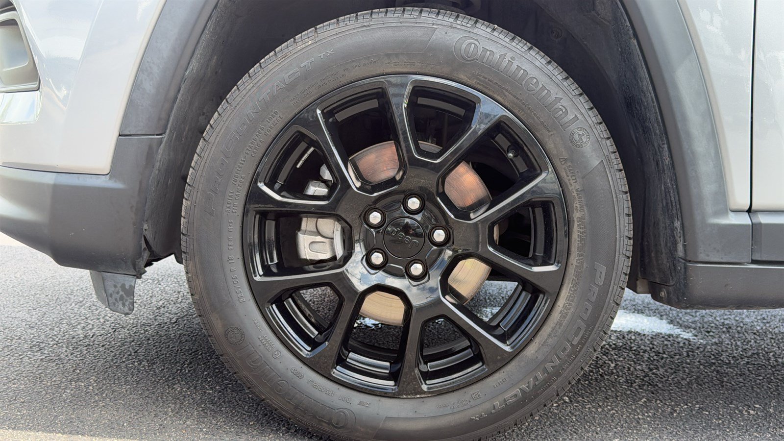 Used 2022 Jeep Compass Latitude FWD image 29