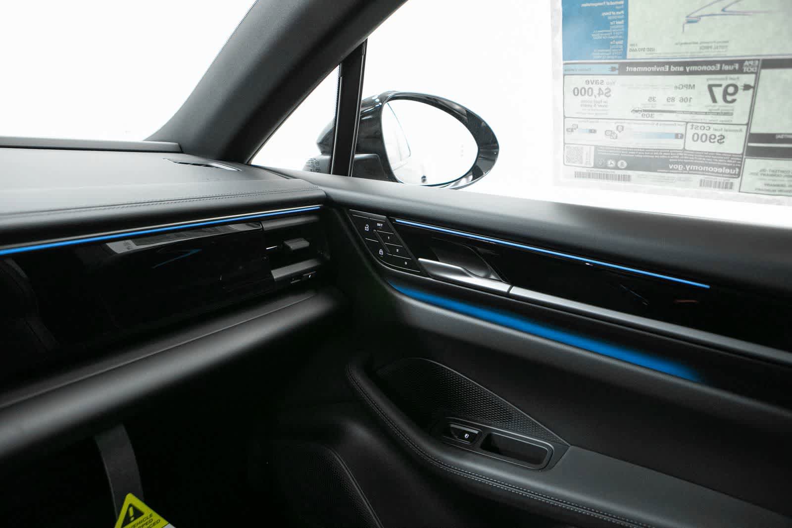New 2026 Porsche Macan Electric RWD image 30