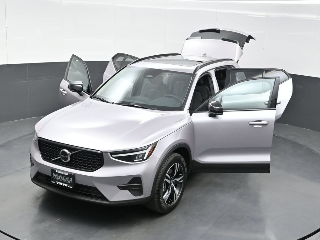 New 2026 Volvo XC40 B5 Core w/ Protection Package Premier AWD/4WD image 35