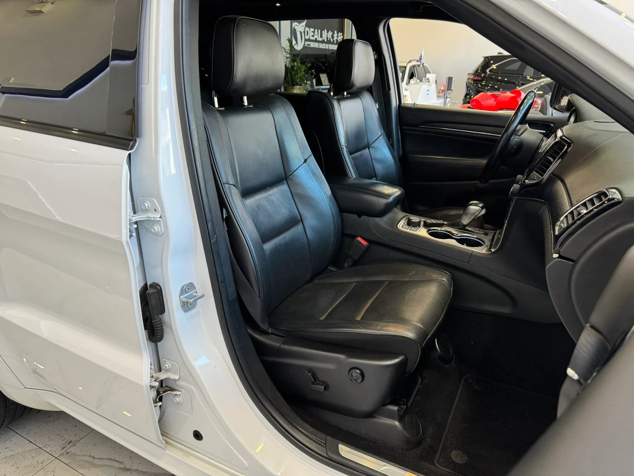 Used 2019 Jeep Grand Cherokee High Altitude AWD/4WD image 22