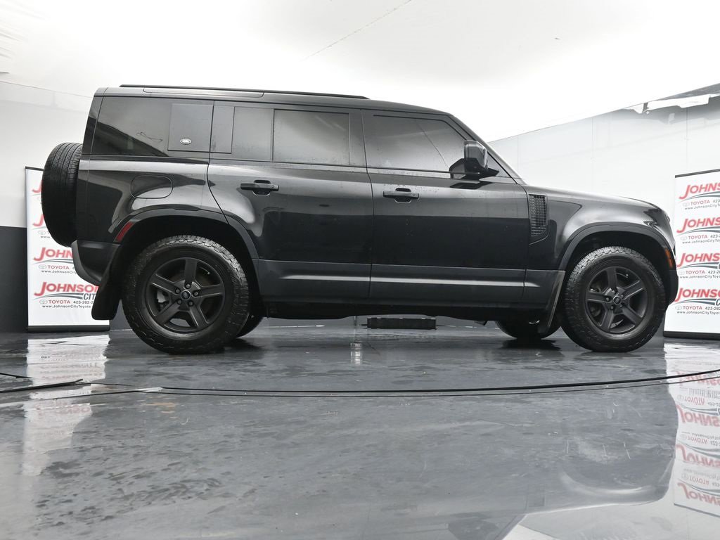 Used 2022 Land Rover Defender 110 S image 39