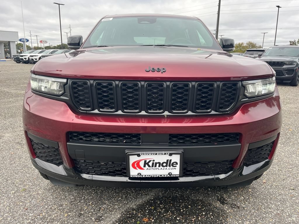 New 2025 Jeep Grand Cherokee L Altitude AWD/4WD video 2