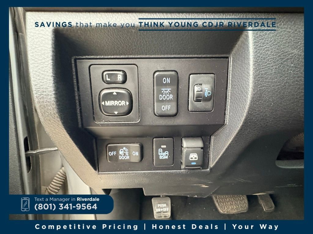 Used 2017 Toyota Tundra SR5 w/ SR5 Upgrade Package image 26