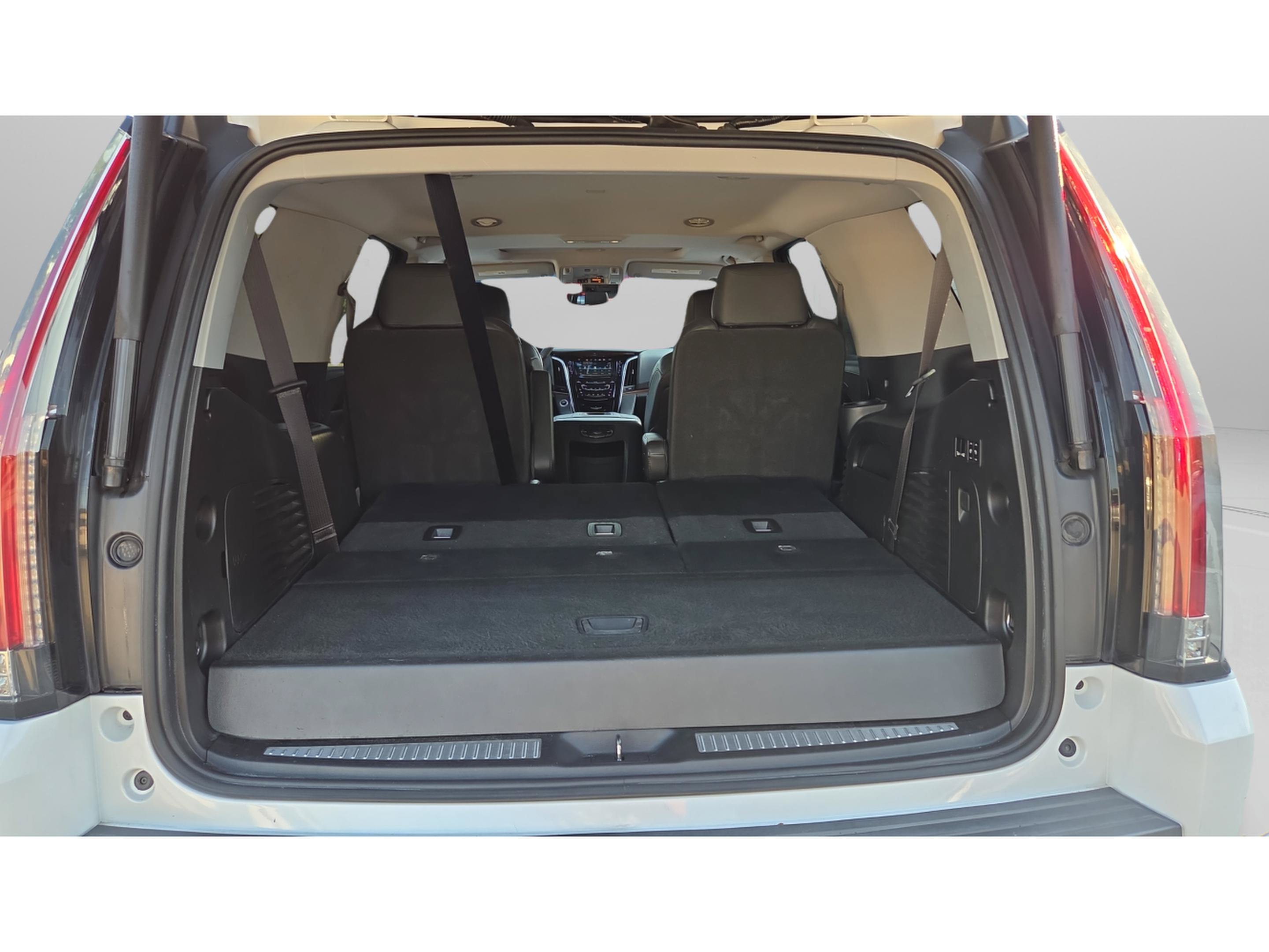 Used 2019 Cadillac Escalade Luxury RWD image 13