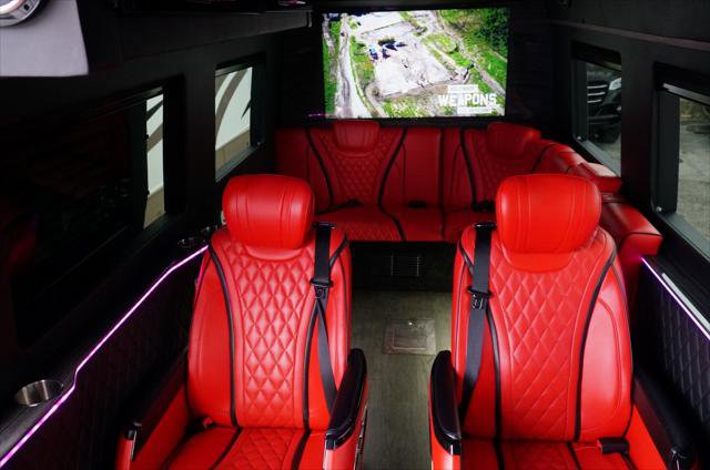 Used 2015 Mercedes-Benz Sprinter 2500 image 8