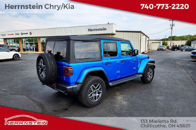 Used 2025 Jeep Wrangler Unlimited Sahara AWD/4WD image 22