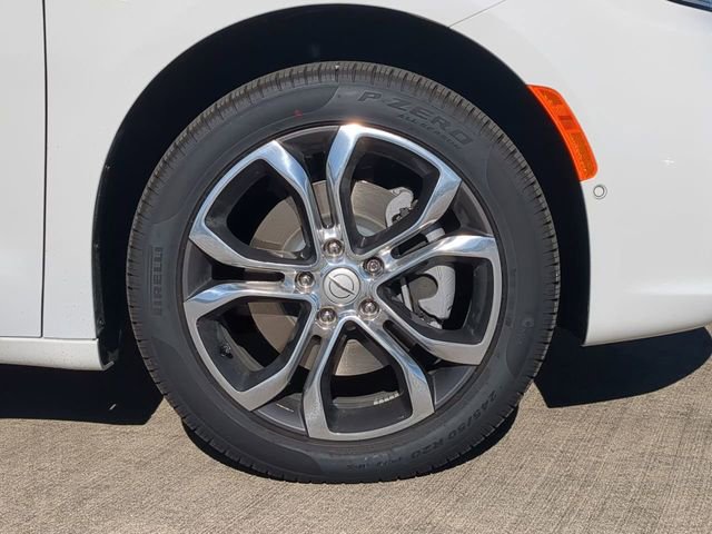New 2026 Chrysler Pacifica Pinnacle w/ Trailer Tow Group image 11