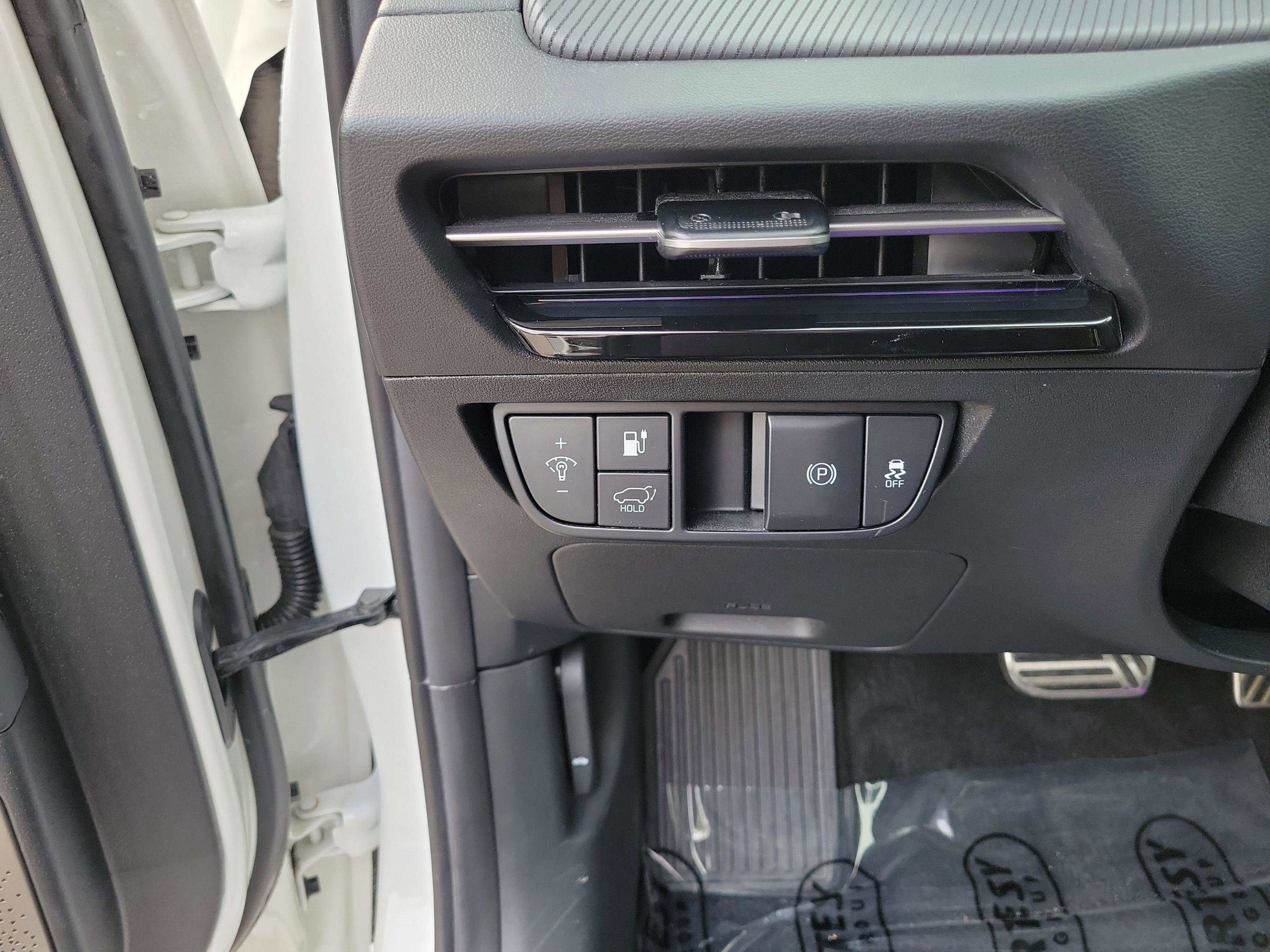 Certified 2024 Kia EV6 GT-Line RWD image 28