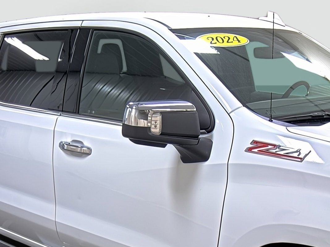 Used 2024 Chevrolet Silverado 1500 LTZ w/ Z71 Off-Road Package image 15