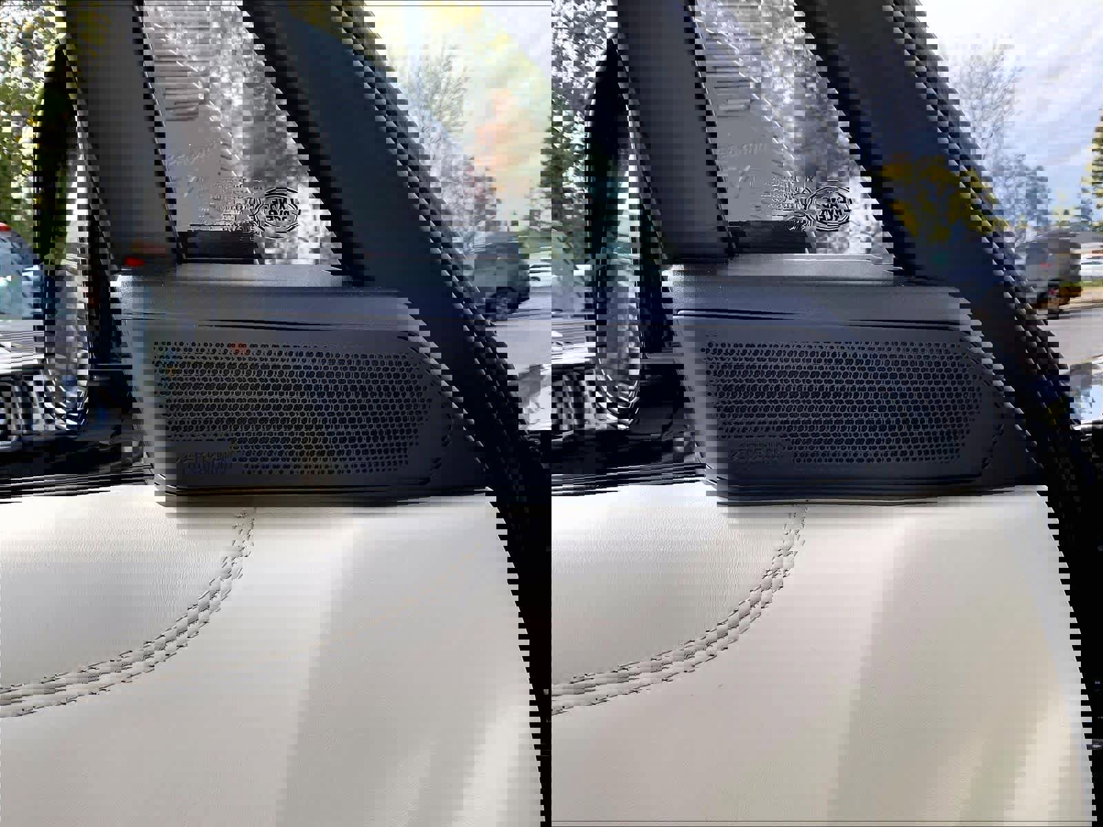 Used 2024 Land Rover Range Rover SE image 35