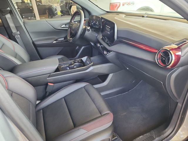 Used 2025 Chevrolet Equinox RS w/ Safety and Technology Package FWD image 13
