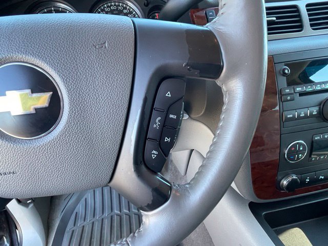 Used 2010 Chevrolet Suburban LT AWD/4WD image 16