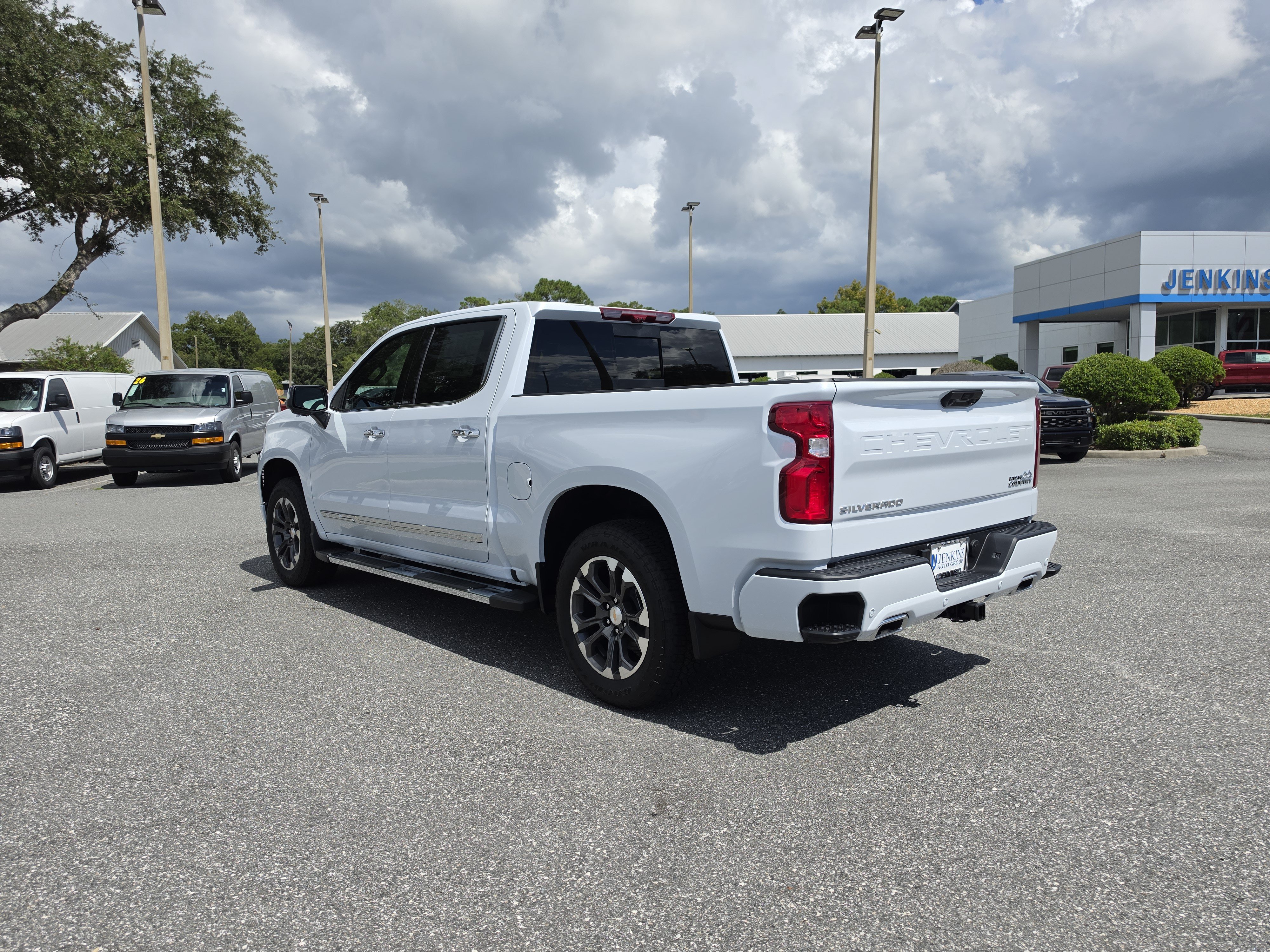 New 2026 Chevrolet Silverado 1500 High Country w/ Technology Package AWD/4WD image 7
