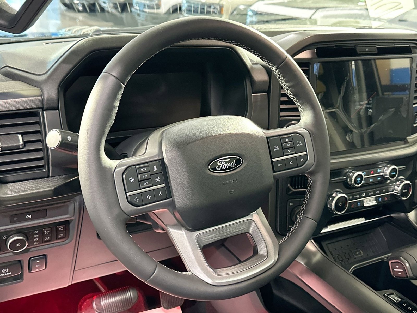 New 2025 Ford F150 Lariat w/ Equipment Group 501A Mid image 18