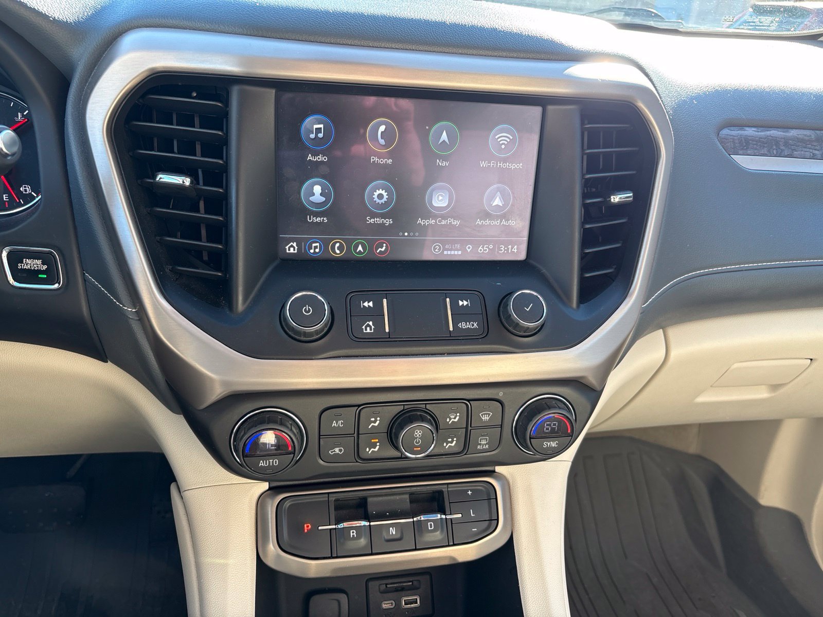 Used 2021 GMC Acadia Denali w/ Denali Ultimate Package AWD/4WD image 13