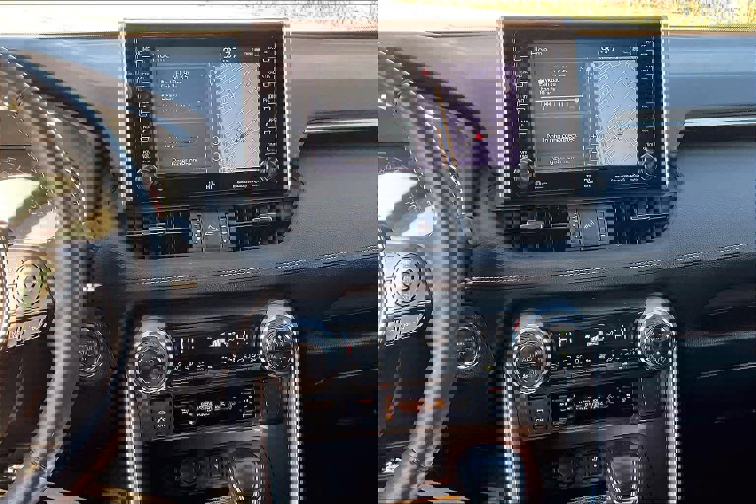 Used 2021 Toyota RAV4 Limited image 7