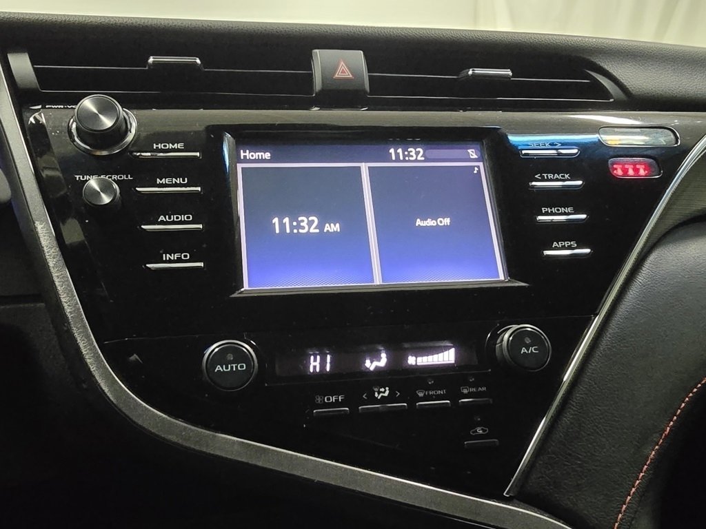 Used 2018 Toyota Camry SE image 25
