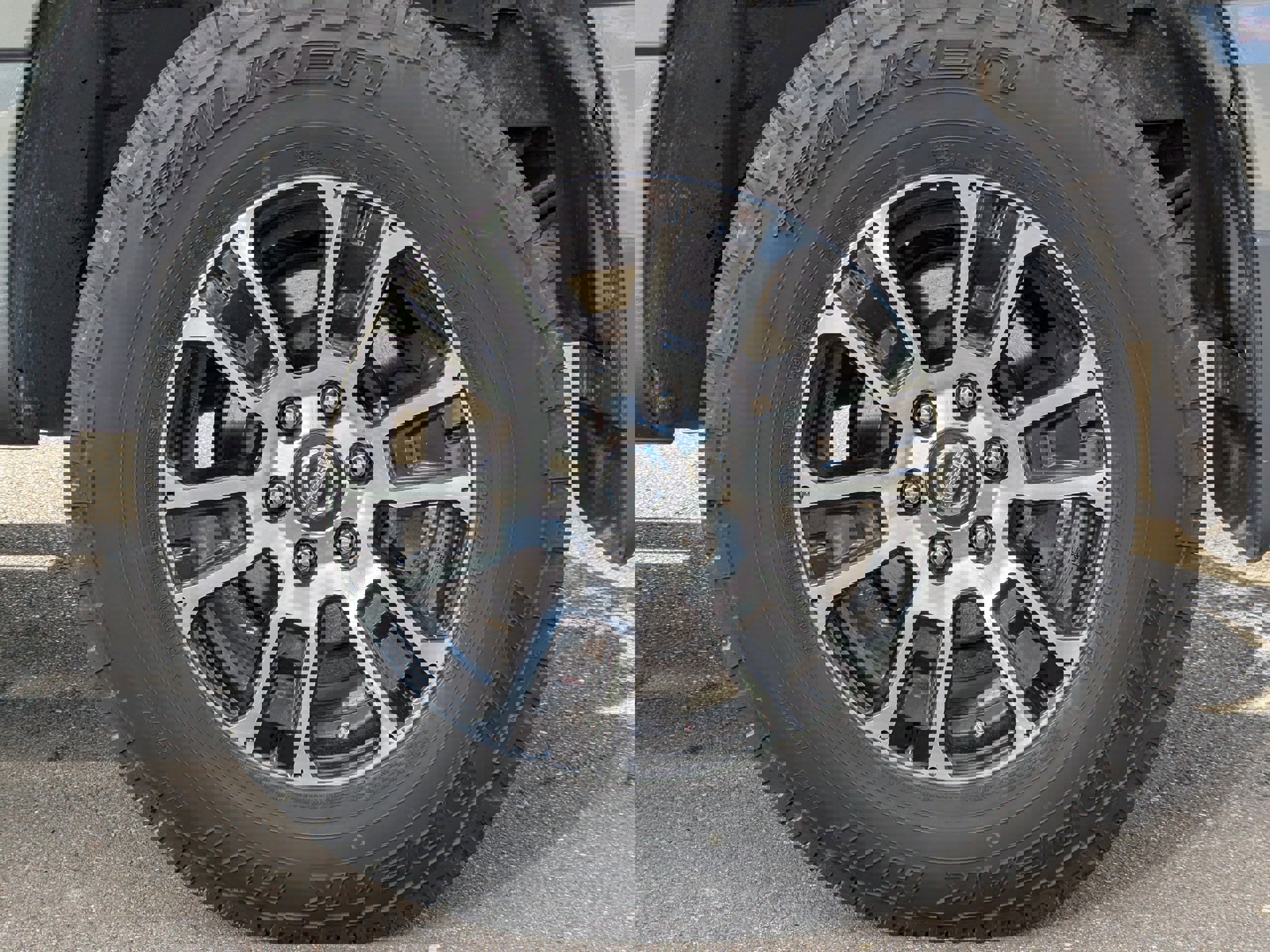 Used 2020 Nissan Titan SV w/ SV Convenience Package image 50