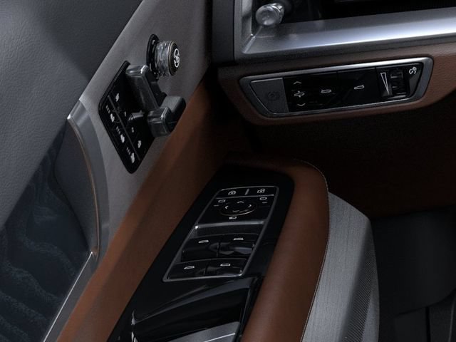 New 2027 Cadillac Vistiq Platinum AWD/4WD image 22