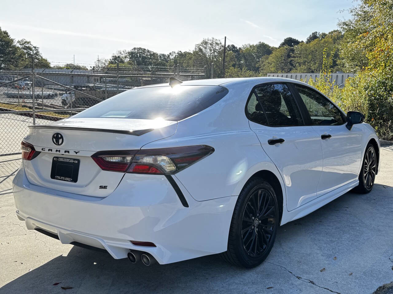 Used 2021 Toyota Camry SE w/ Convenience Package image 8