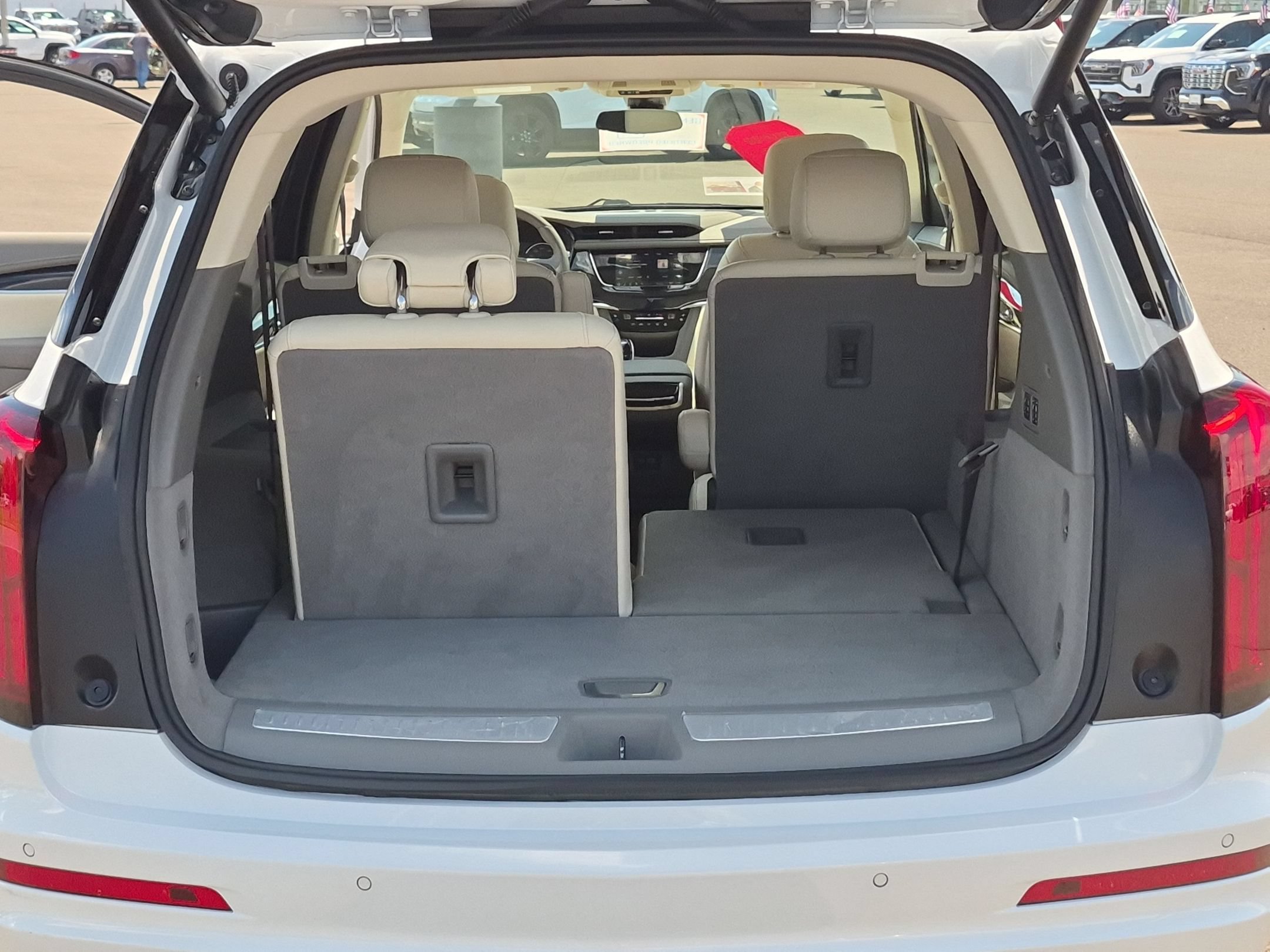 Certified 2024 Cadillac XT6 Premium Luxury AWD/4WD image 25