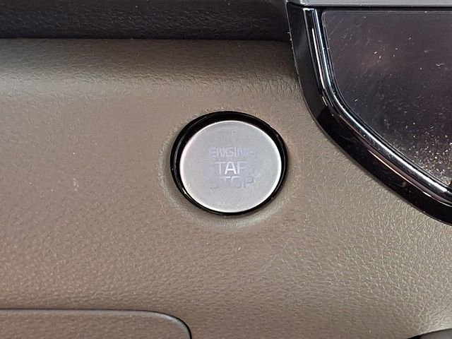 Used 2025 Kia Carnival FWD image 24