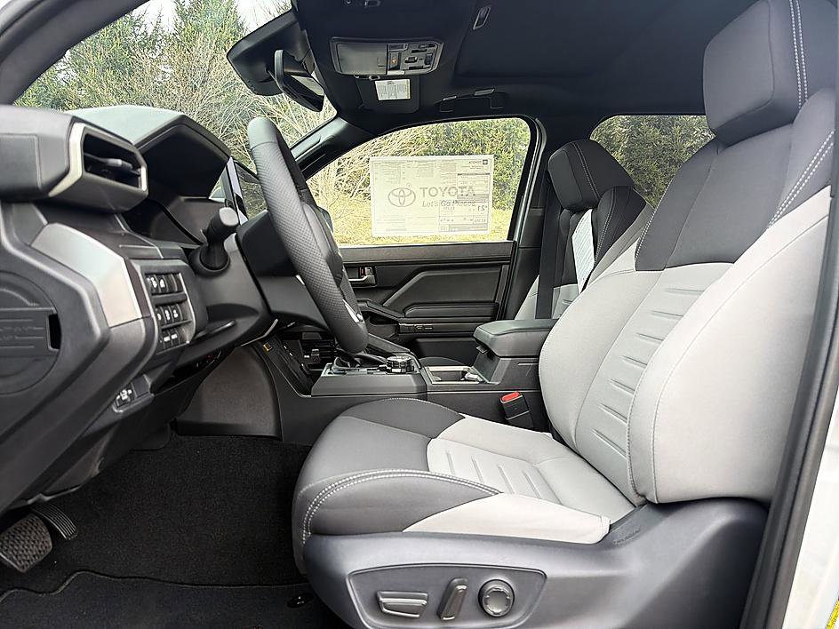 New 2026 Toyota Tacoma TRD Off-Road AWD/4WD image 11