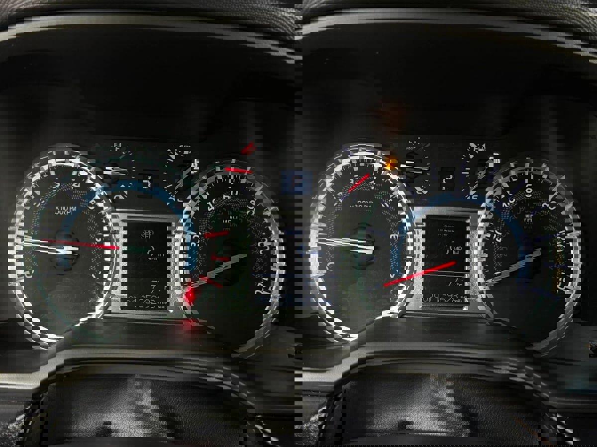 Used 2018 Toyota 4Runner TRD Off-Road Premium AWD/4WD image 60