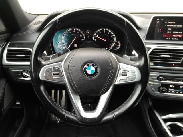 Used 2019 BMW 750i w/ Executive Package RWD image 40