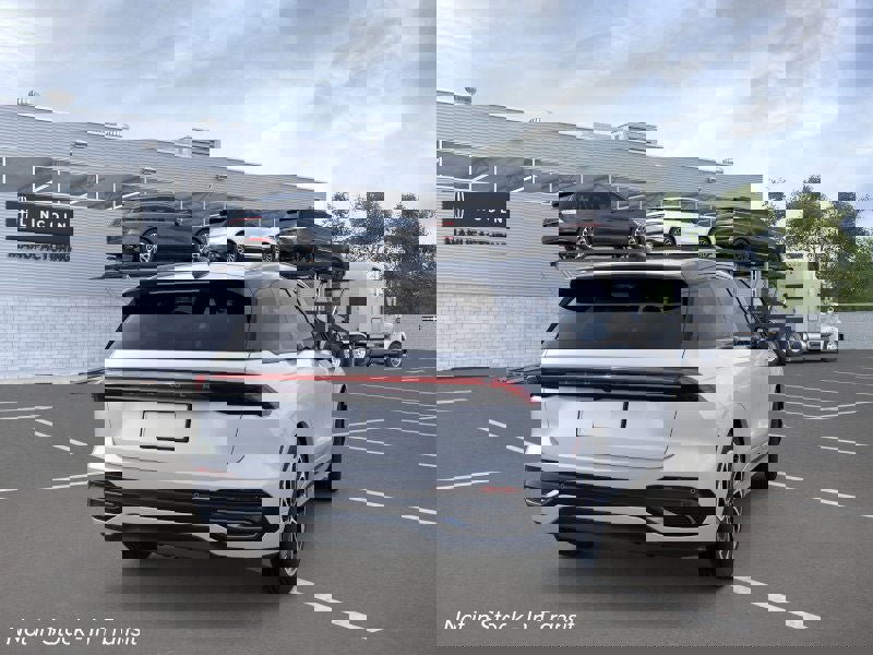 New 2026 Lincoln Nautilus Reserve image 8