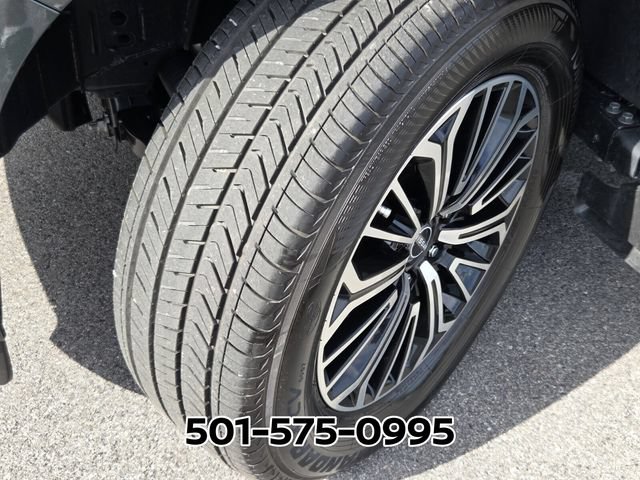 Used 2026 Nissan Armada SL w/ Captain's Chari Seat Package AWD/4WD image 21