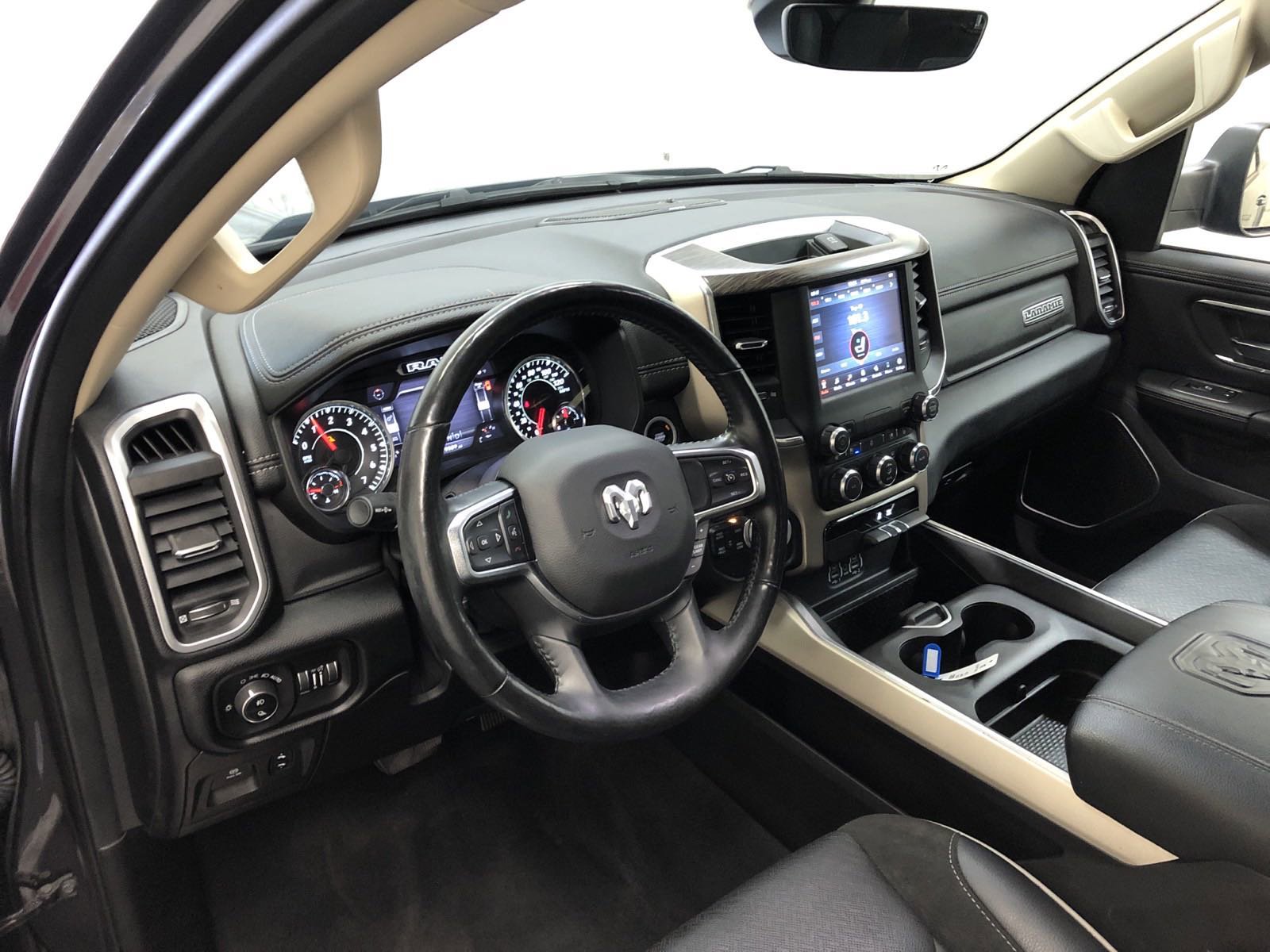 Used 2020 RAM 1500 Laramie image 9