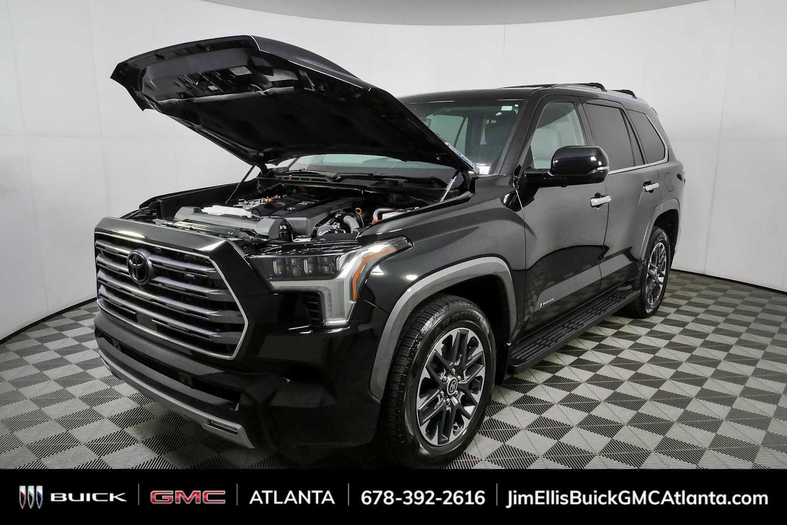 Used 2024 Toyota Sequoia Limited w/ Tow Technology Package AWD/4WD image 33