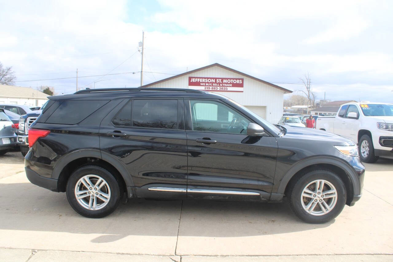 Used 2022 Ford Explorer XLT image 1