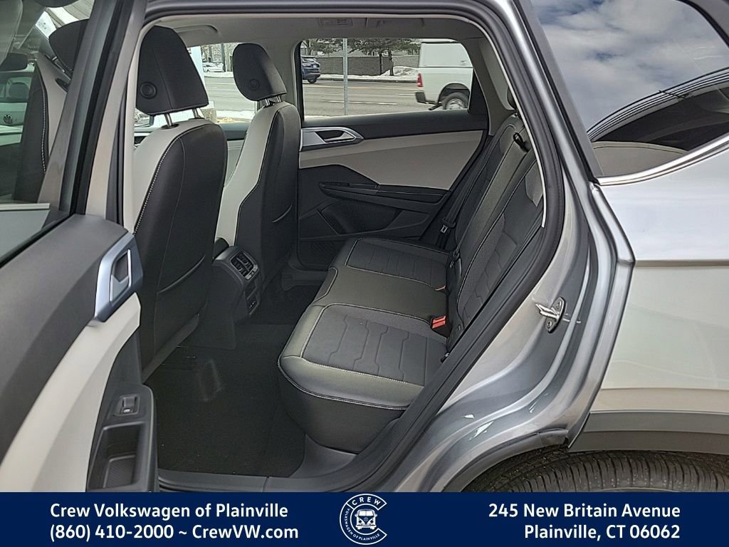 New 2026 Volkswagen Taos SE image 14