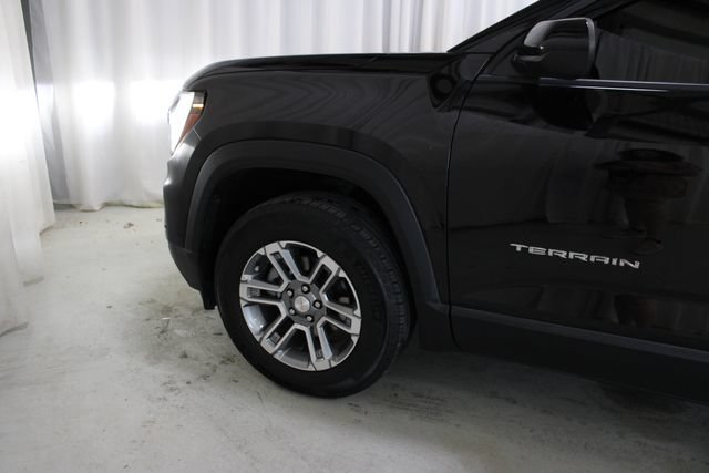 Used 2025 GMC Terrain Elevation AWD/4WD image 30