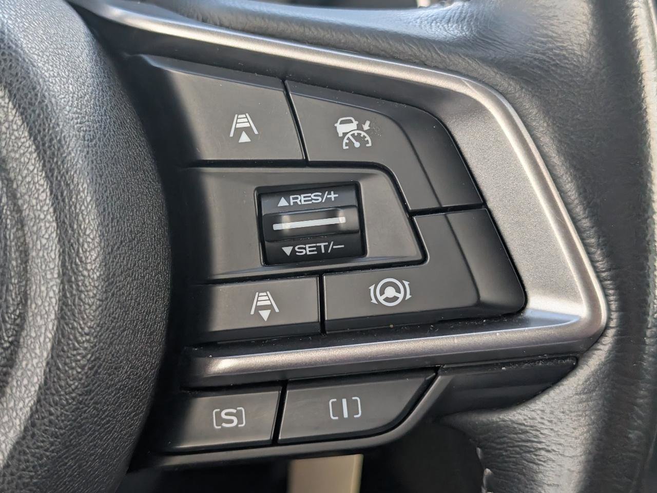 Used 2020 Subaru Forester Premium AWD/4WD image 12