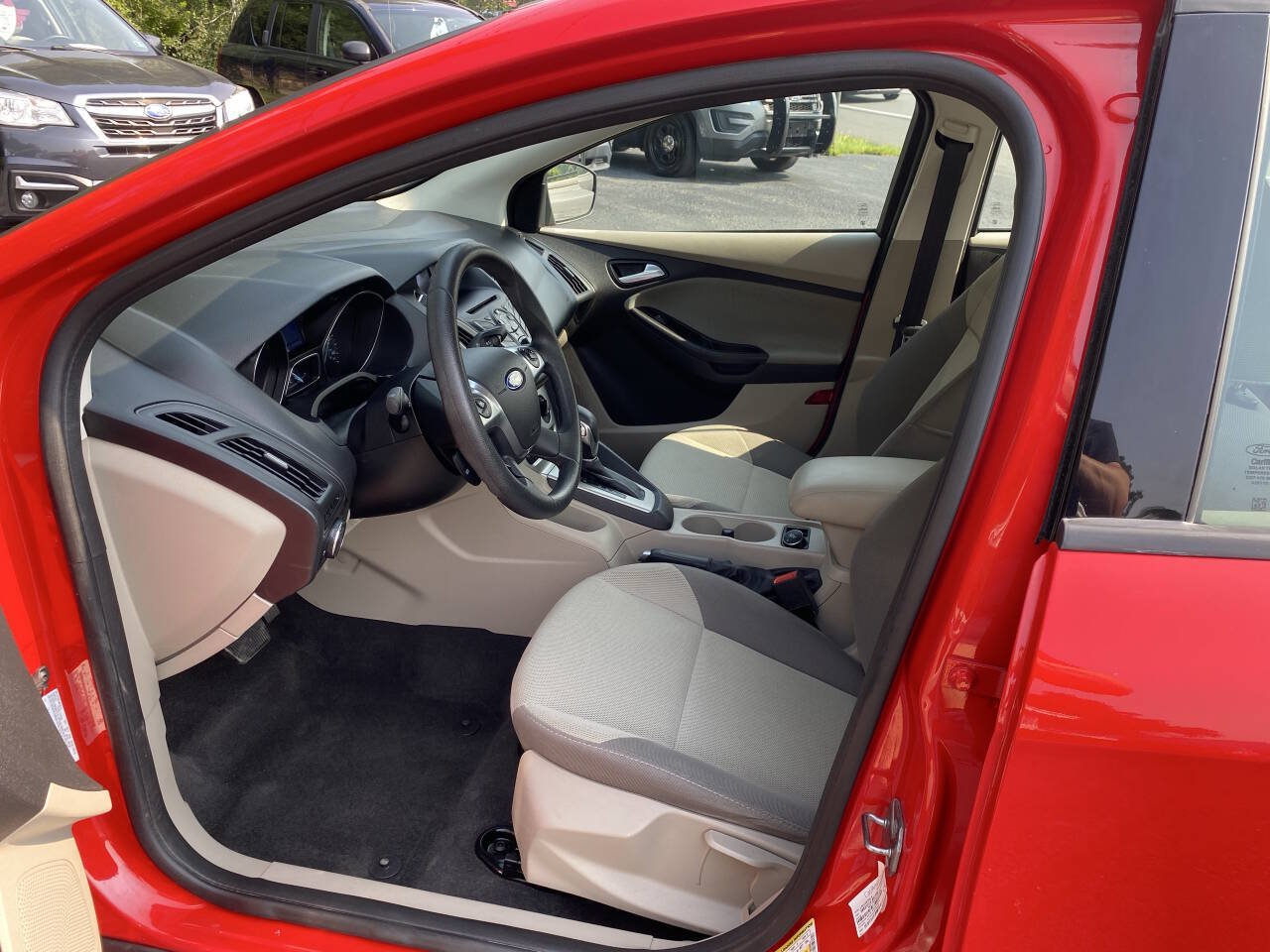 Used 2014 Ford Focus SE FWD image 10