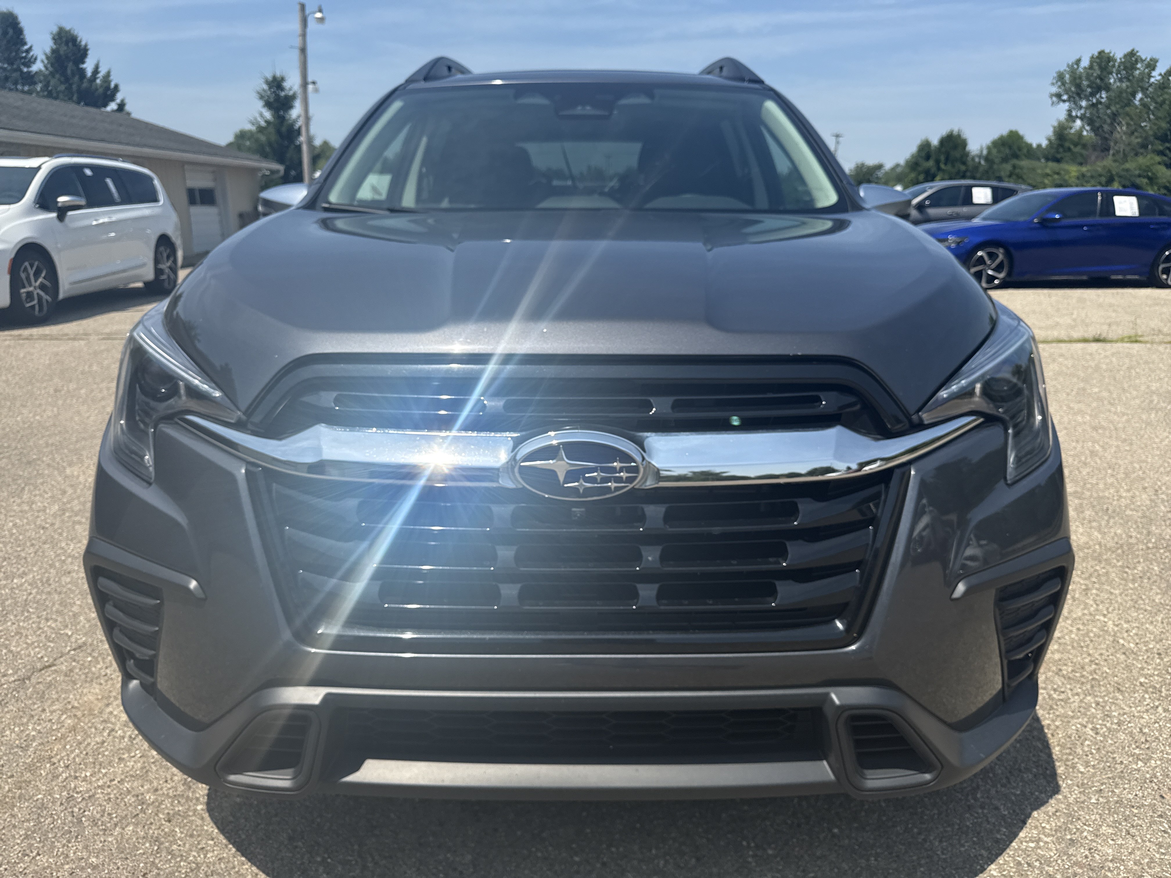 Used 2023 Subaru Ascent Limited w/ Technology Package AWD/4WD image 11