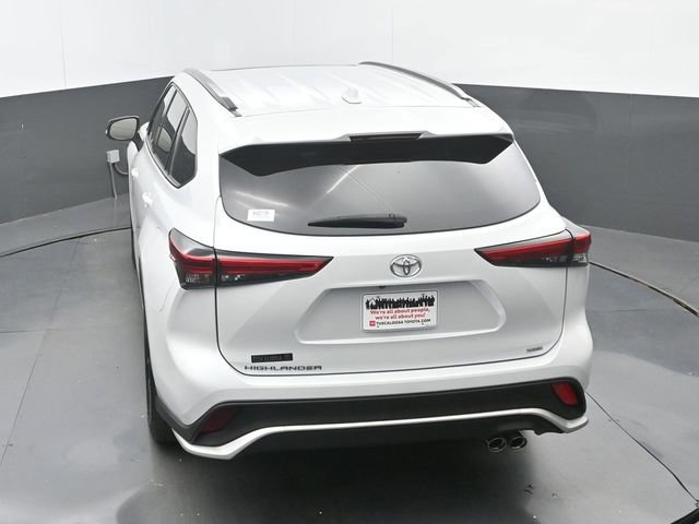 Used 2023 Toyota Highlander XSE FWD image 33