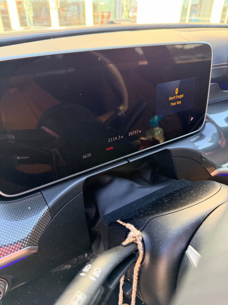 Used 2024 Mercedes-Benz CLE 300 4MATIC Coupe image 9