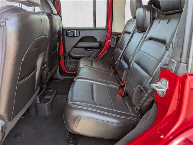 Used 2018 Jeep Wrangler Unlimited Sahara AWD/4WD image 19