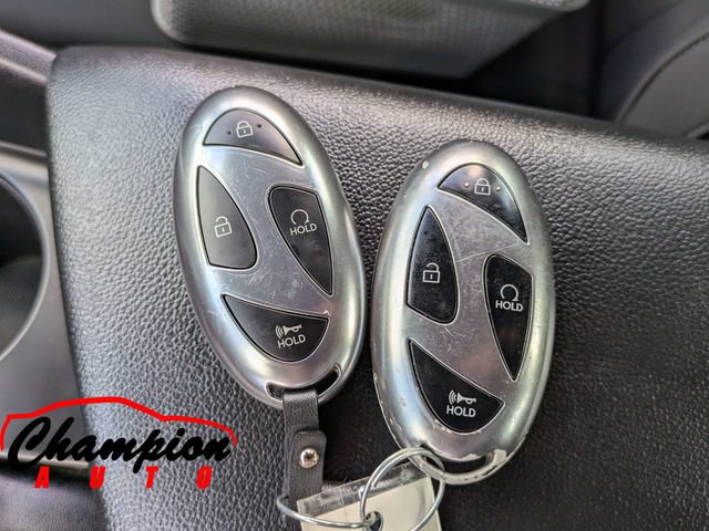 Used 2025 Hyundai Elantra Sport FWD image 29